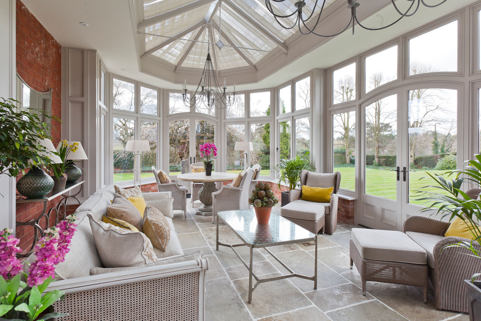 Victorian Style Orangery Vale Garden Houses بيت زجاجي خشب Wood effect conservatory,orangery,garden room,dining room,living room,rooflight,roof lantern