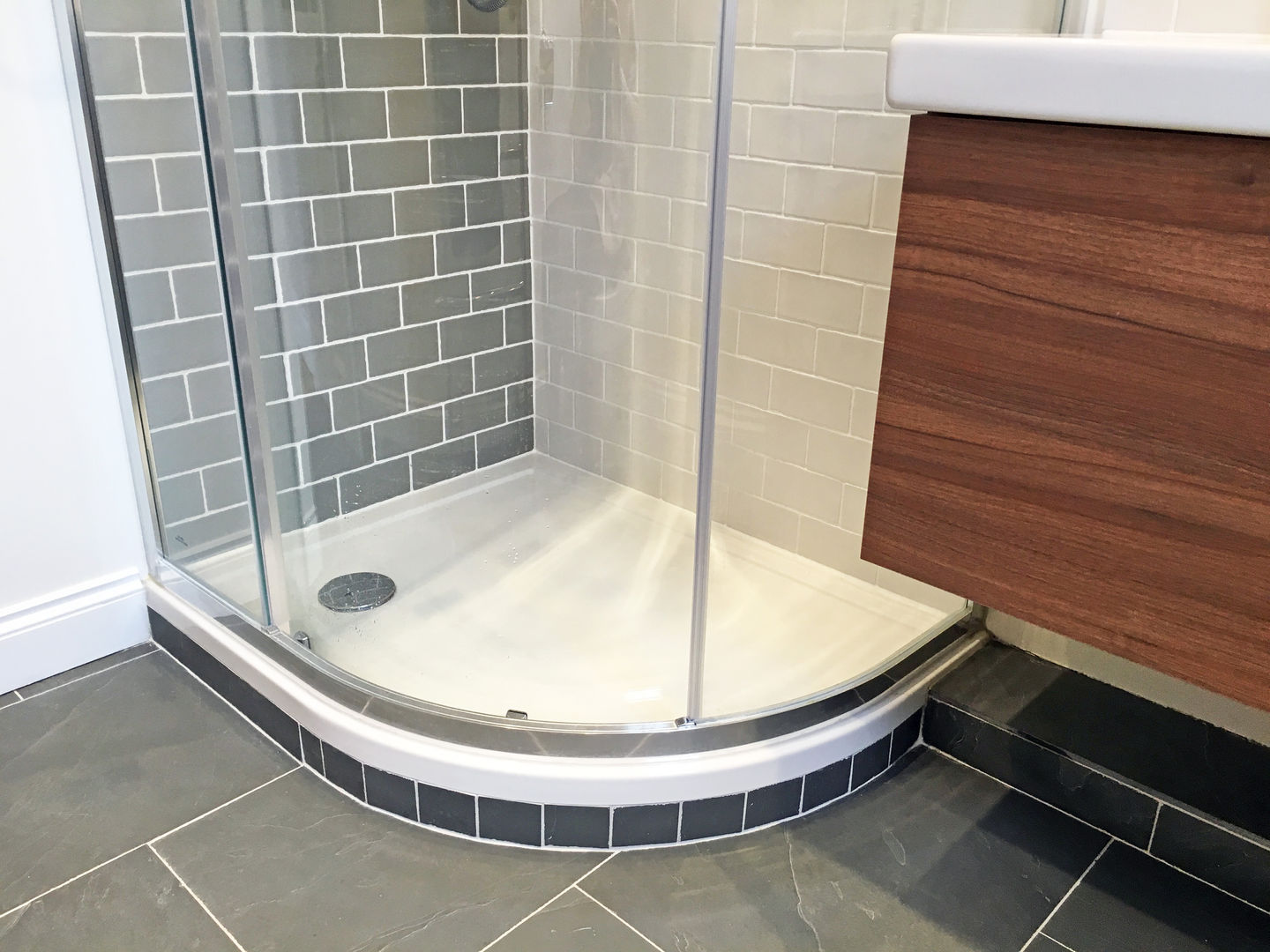 Shower - Detail Absolute Project Management Salle de bain moderne