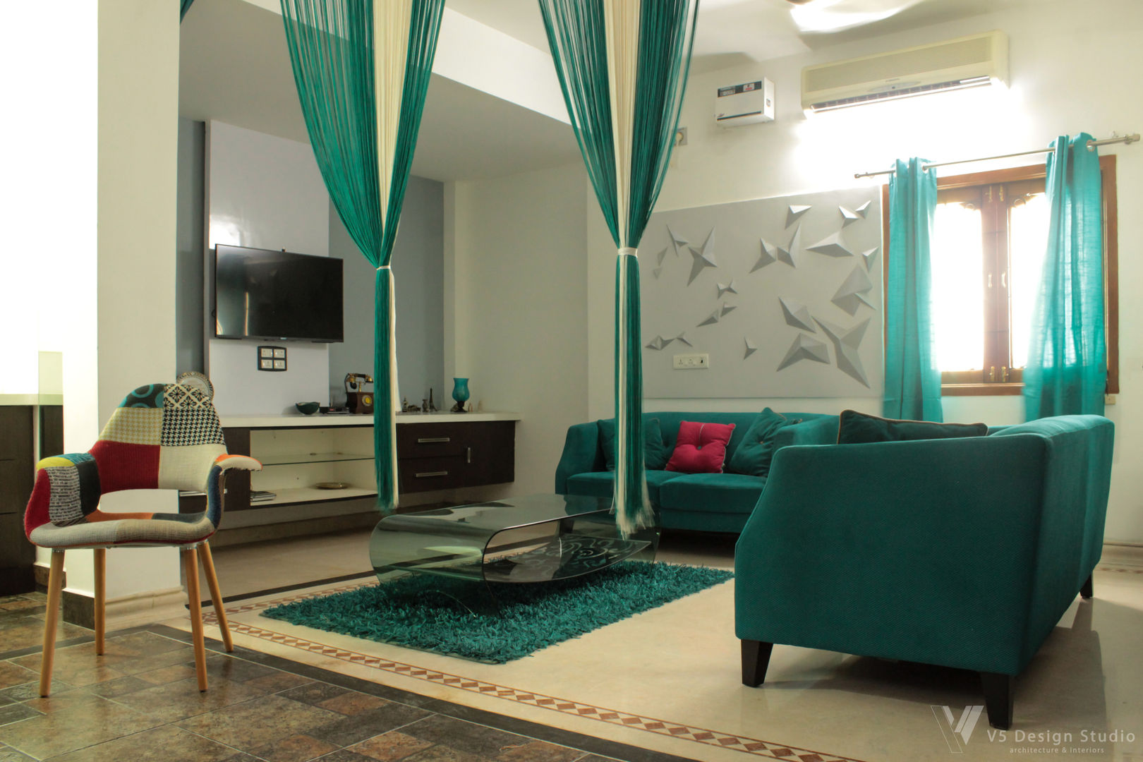 homify Modern living room Turquoise