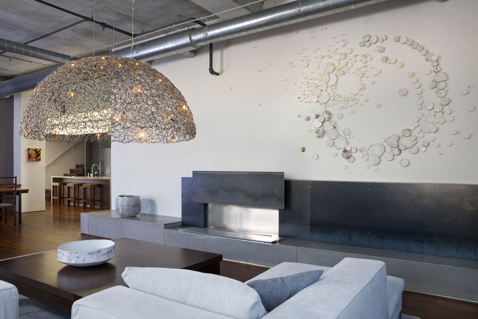 Adams Morgan Loft, Hinson Design Group Hinson Design Group モダンデザインの リビング