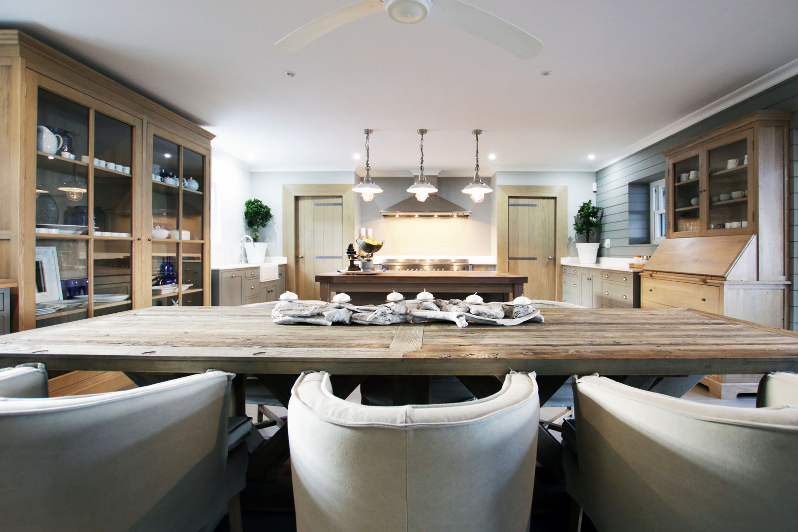Kitchen/Dining JSD Interiors Built-in kitchens Wood Wood effect dining,dining table,open plan kitchen,rustic,beach house