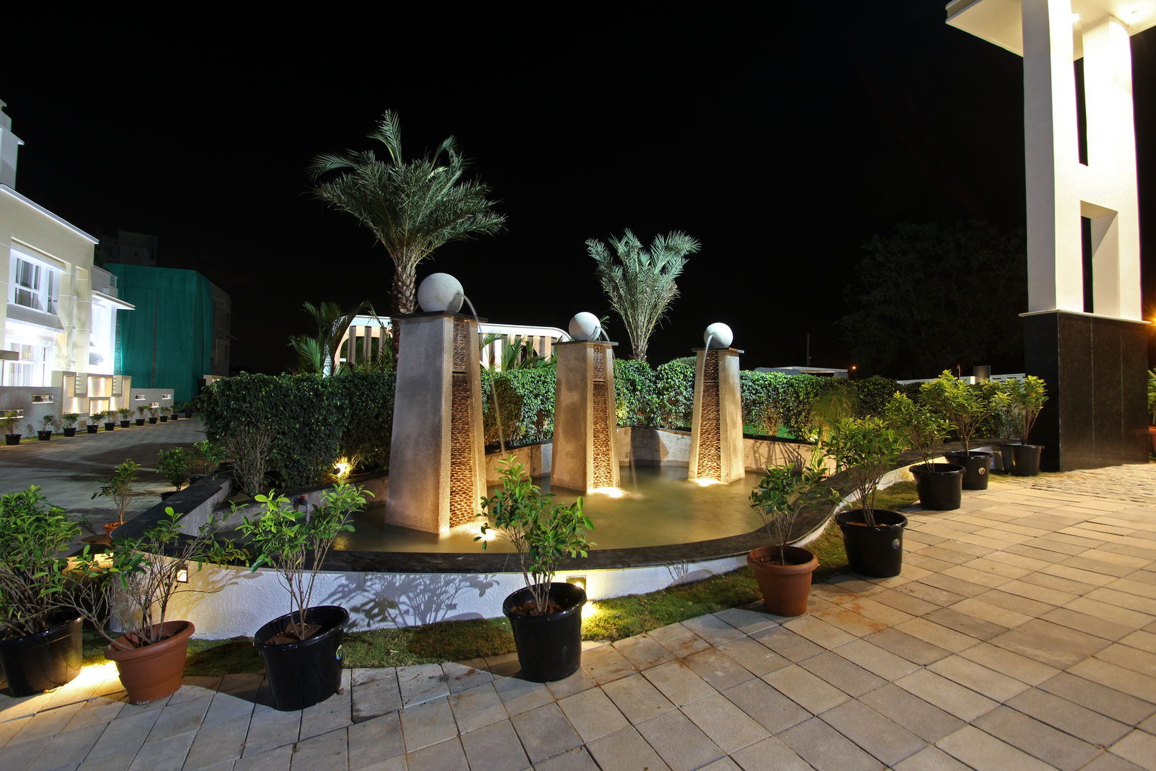 Vajram Aster homes, microscapes microscapes Modern Garden