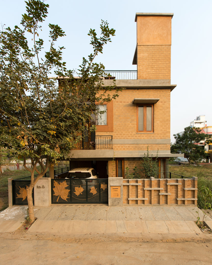 Bhaskara's House, A3 Ateliê Academia de Arquitectura A3 Ateliê Academia de Arquitectura Casas de estilo asiático