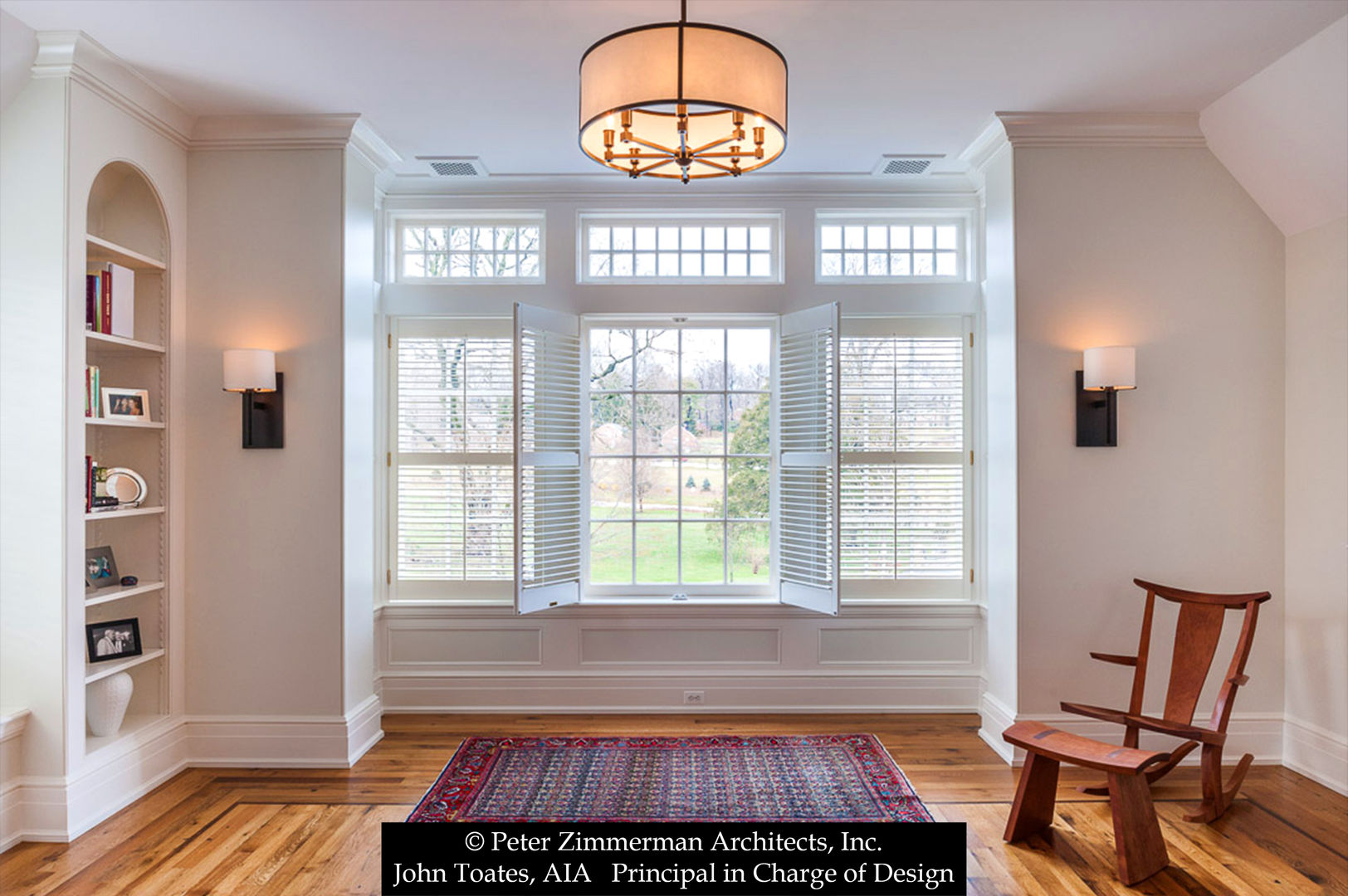 Hallway John Toates Architecture and Design Classic style corridor, hallway and stairs interior,windows,transom,sconce,wood flooring,shutters,shelving,rug