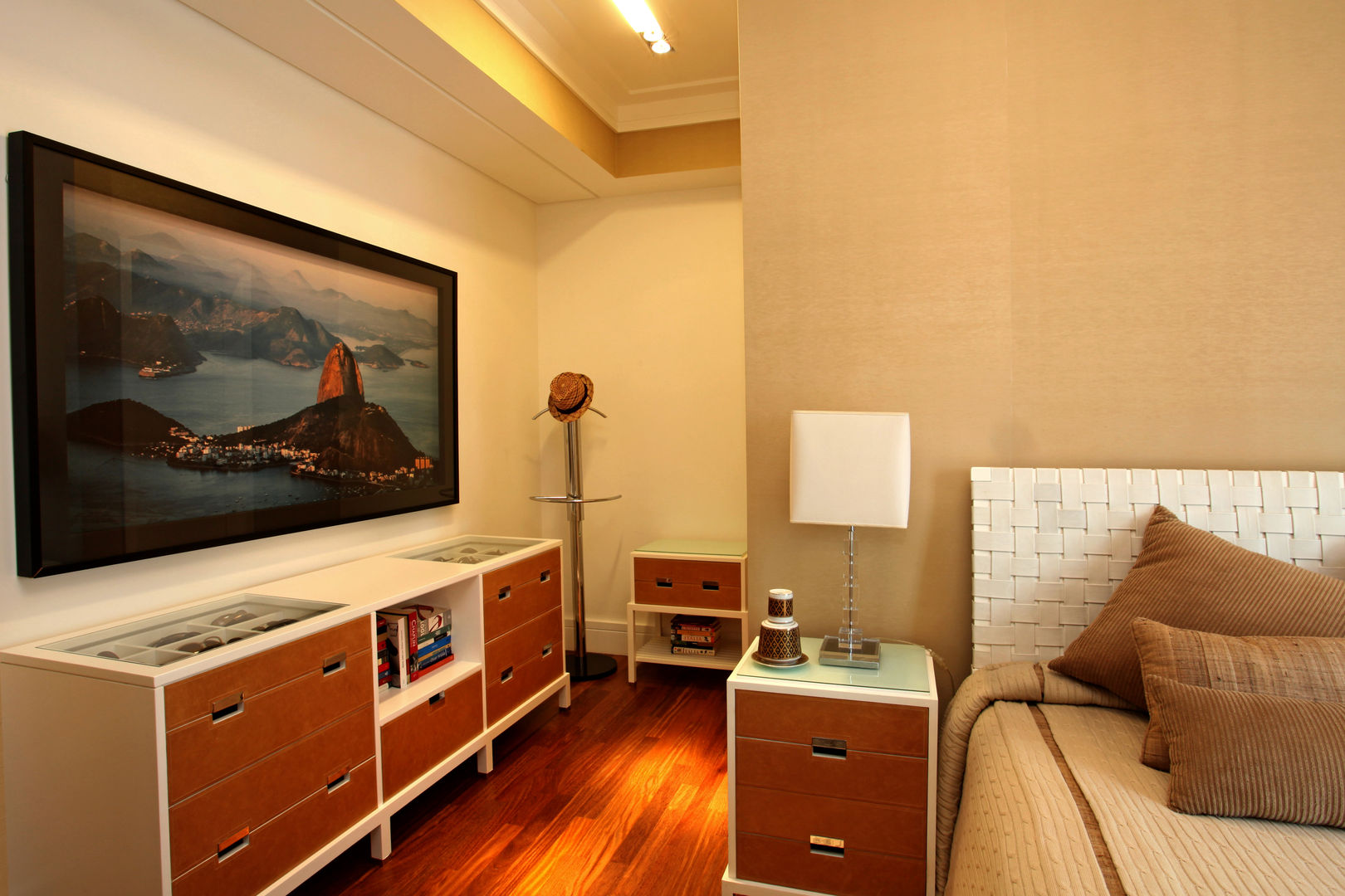 homify Moderne slaapkamers