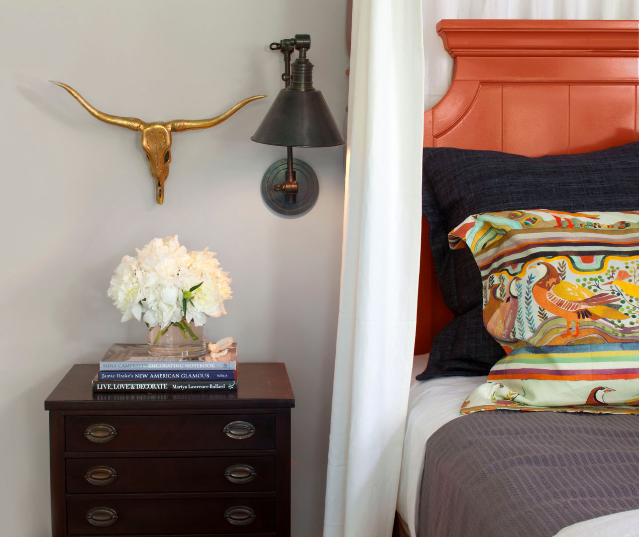 Show House 2013, Andrea Schumacher Interiors Andrea Schumacher Interiors Classic style bedroom