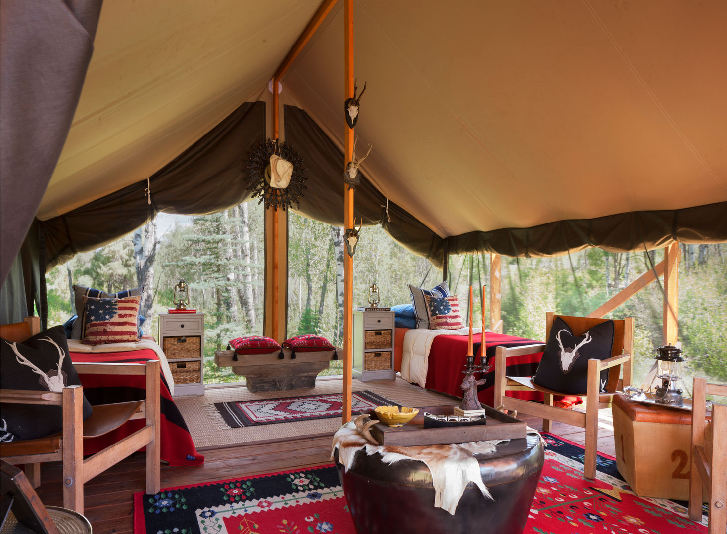 Vail Valley Retreat, Andrea Schumacher Interiors Andrea Schumacher Interiors Patios & Decks glamping,tent,patriotic decor,twin beds,bench,area rugs,cocktail table,'