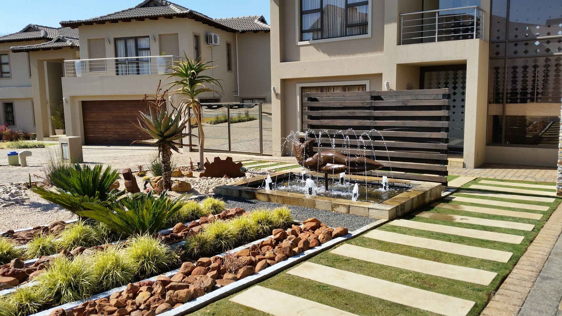 Project Completed by Liquid Landscapes, Liquid Landscapes Liquid Landscapes Front garden