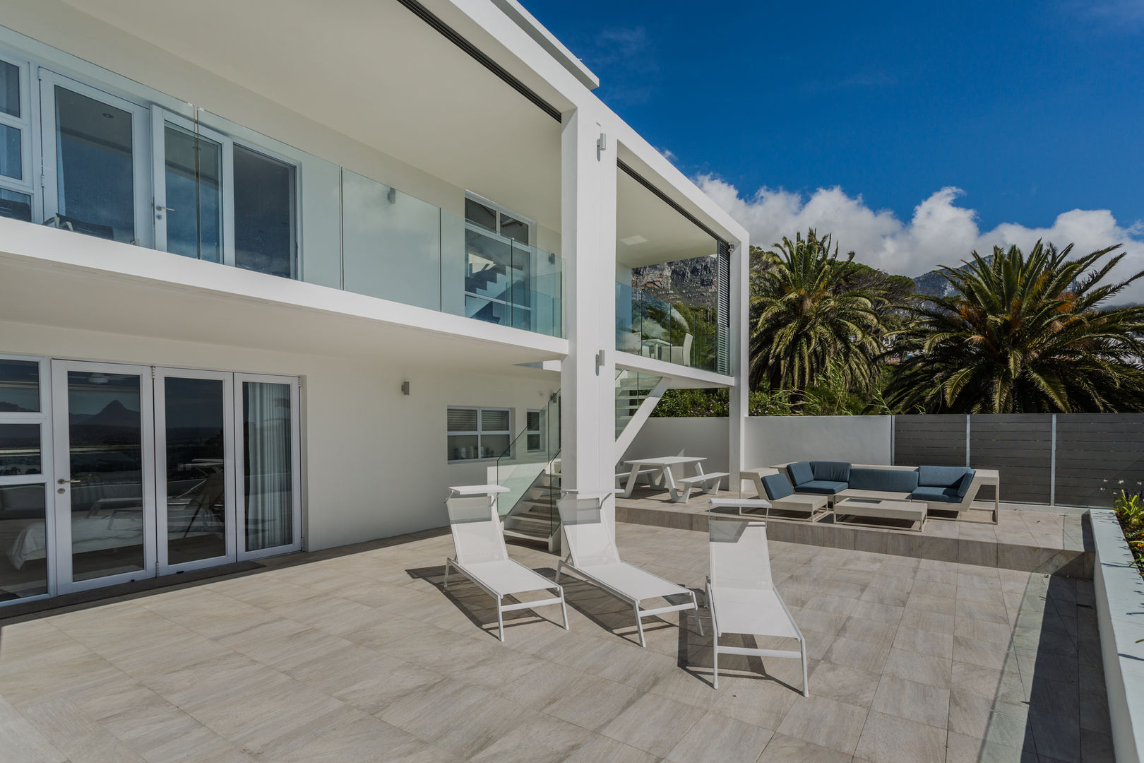 House Camps Bay - Babett Frehrking Architect homify Modern houses