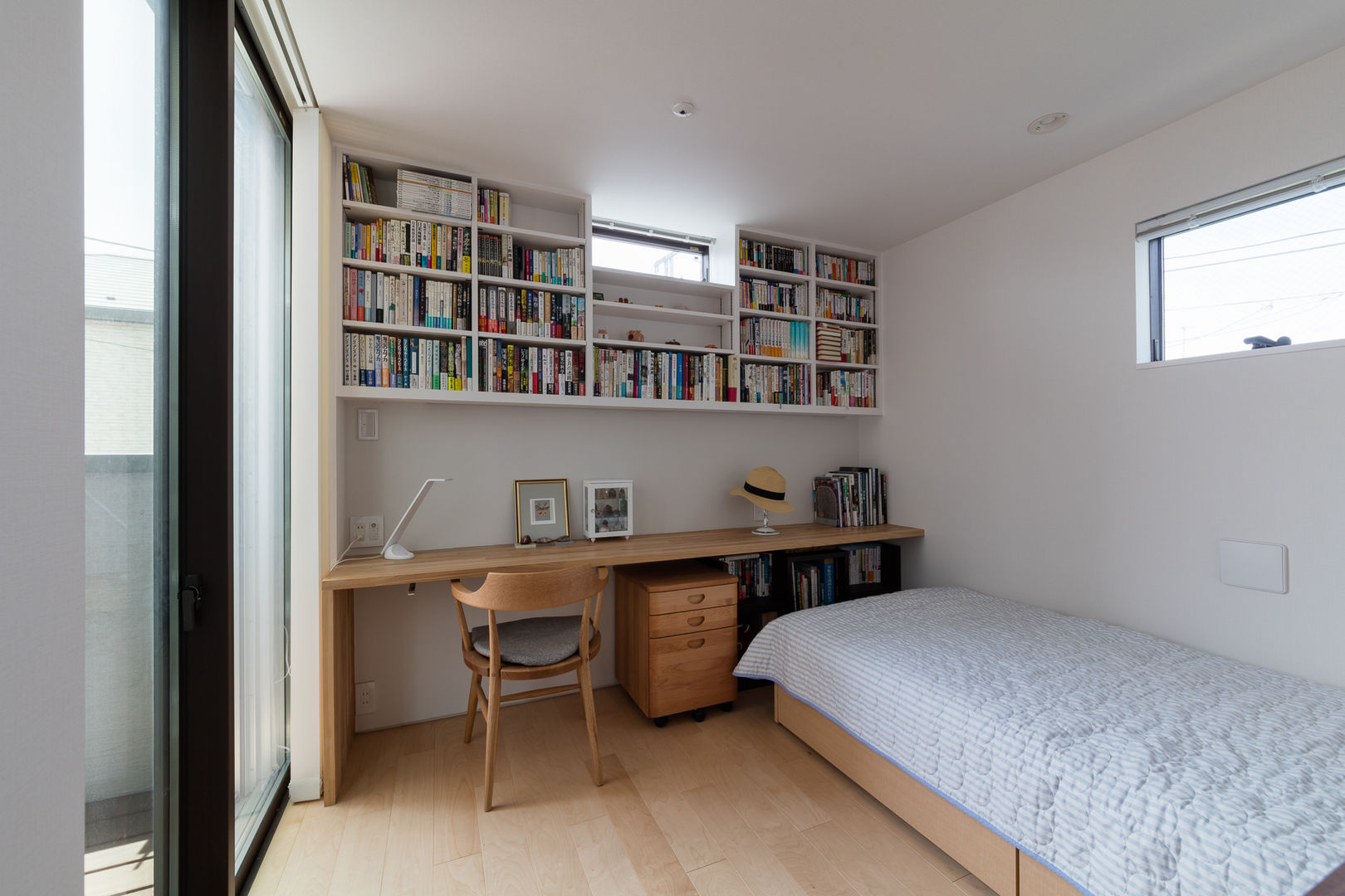 風と光と暮らす家, 設計事務所アーキプレイス 設計事務所アーキプレイス Modern style bedroom Wood-Plastic Composite