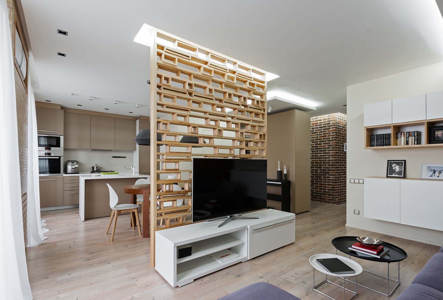 Wooden Accent , EUGENE MESHCHERUK | architecture & interiors EUGENE MESHCHERUK | architecture & interiors Livings de estilo moderno