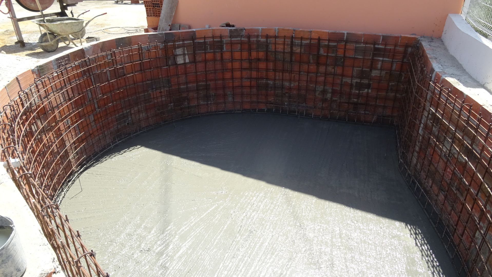 Piscina personalizada!, Atádega Sociedade de Construções, Lda Atádega Sociedade de Construções, Lda Pool Reinforced concrete