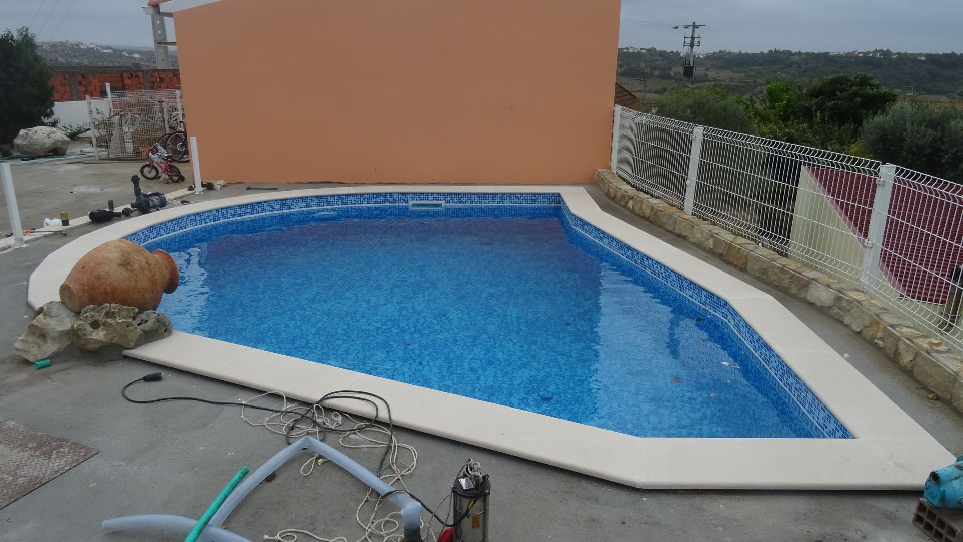 Piscina personalizada!, Atádega Sociedade de Construções, Lda Atádega Sociedade de Construções, Lda Piscinas mediterrânicas