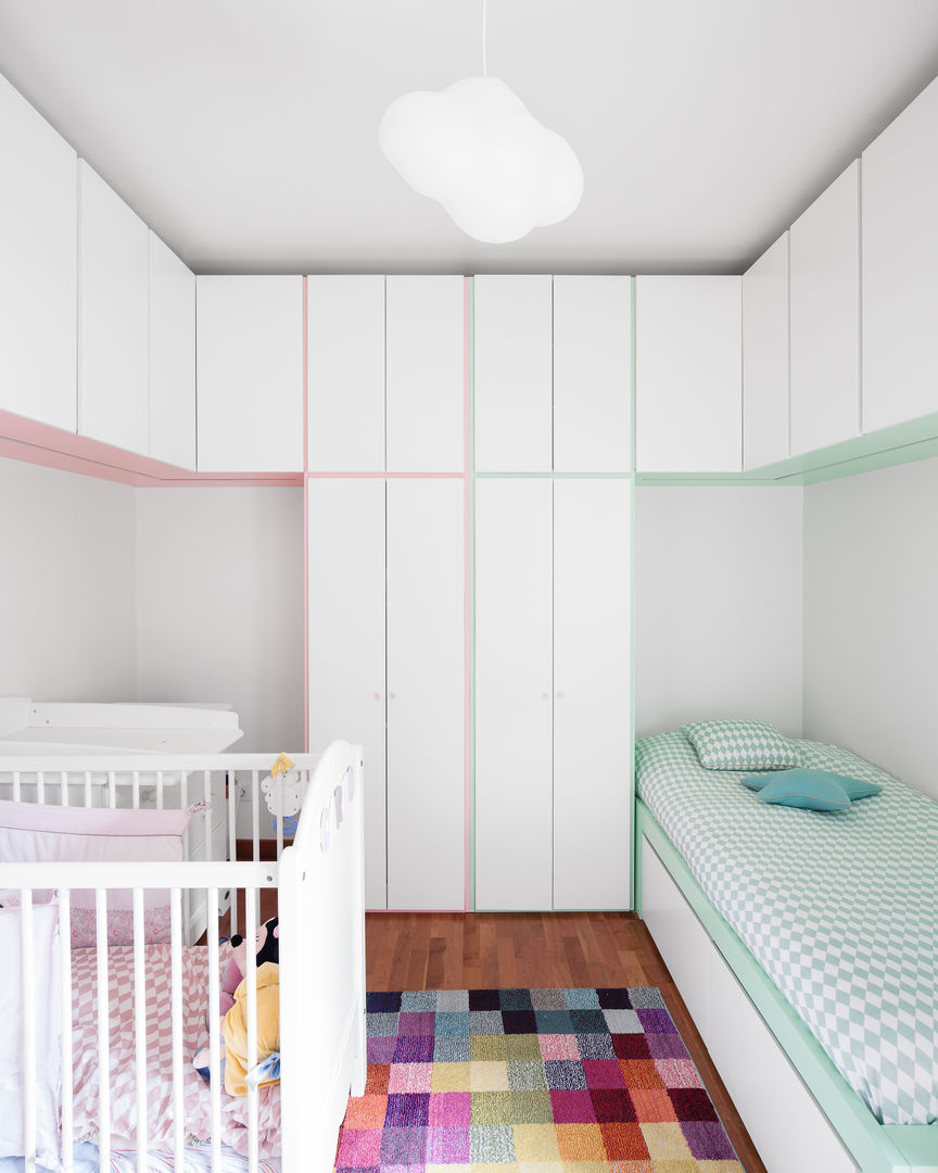 Apartamento Terraços da Ponte, Estúdio AMATAM Estúdio AMATAM Modern nursery/kids room