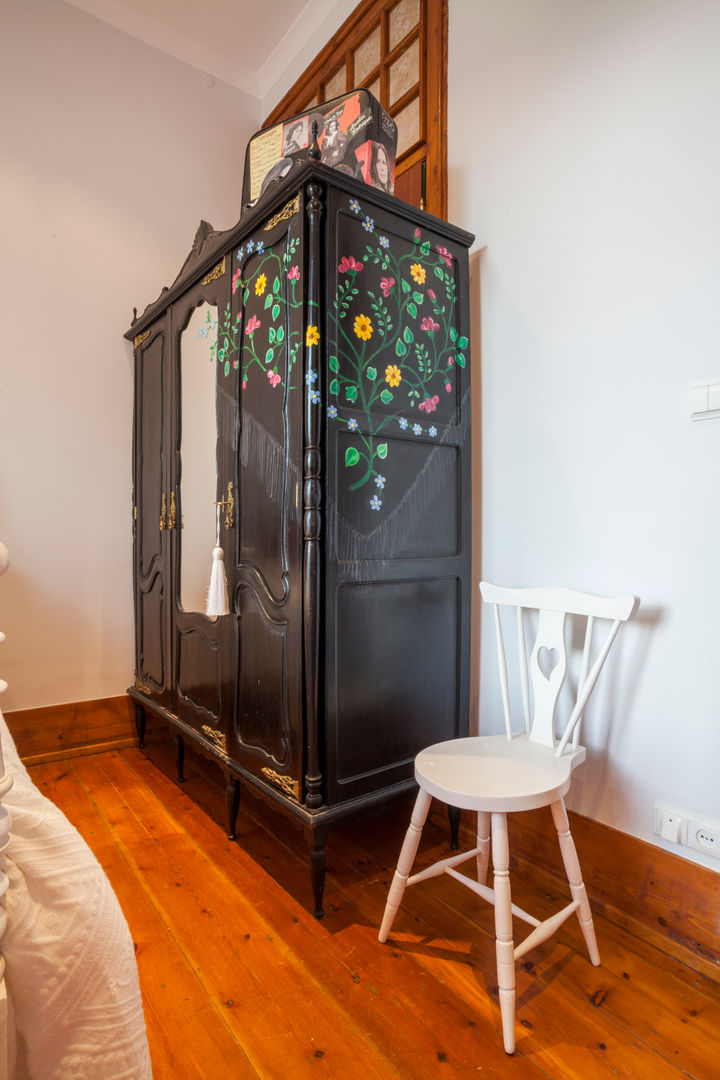 Apartamento Alma Lusa, uma casa portuguesa, com certeza!, alma portuguesa alma portuguesa Rustic style bedroom