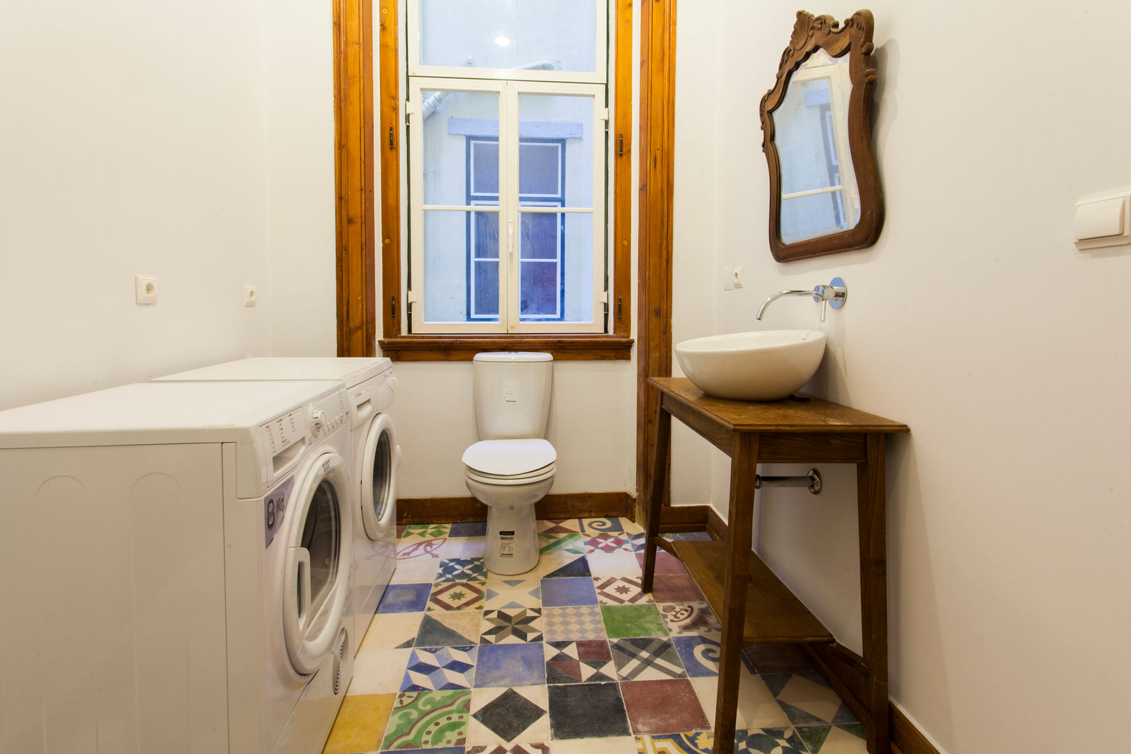 Apartamento Alma Lusa, uma casa portuguesa, com certeza!, alma portuguesa alma portuguesa Rustic style bathroom