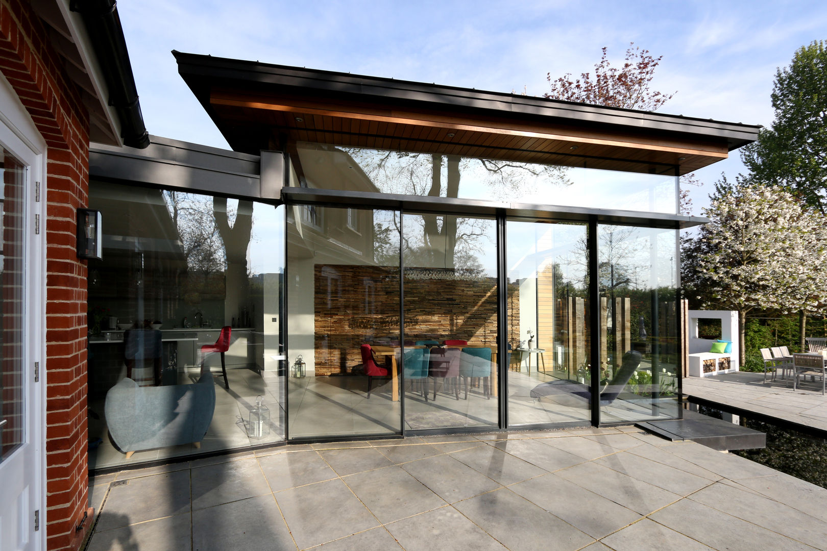 homify Modern windows & doors Sliding Glass Doors,Glass Extension,Structural Glass