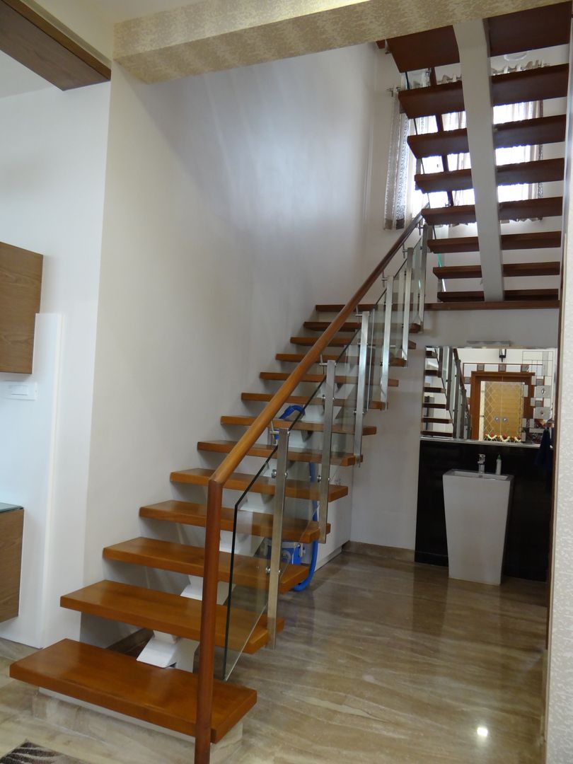 homify Modern Corridor, Hallway and Staircase