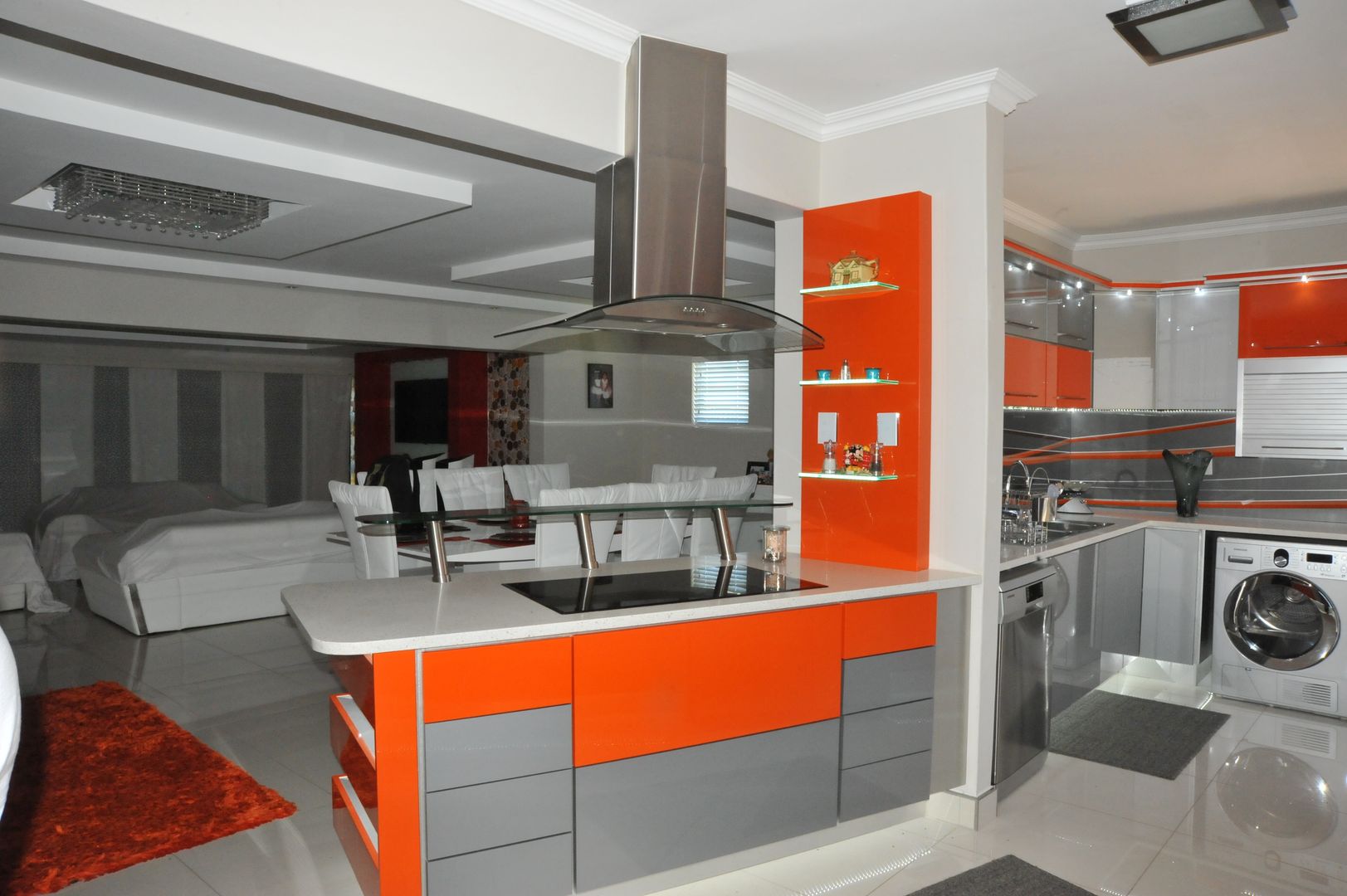 Orange and Silver Niemann Kitchen with Cesar Stone Work Tops., Expert Kitchens and Interiors Expert Kitchens and Interiors Moderne keukens