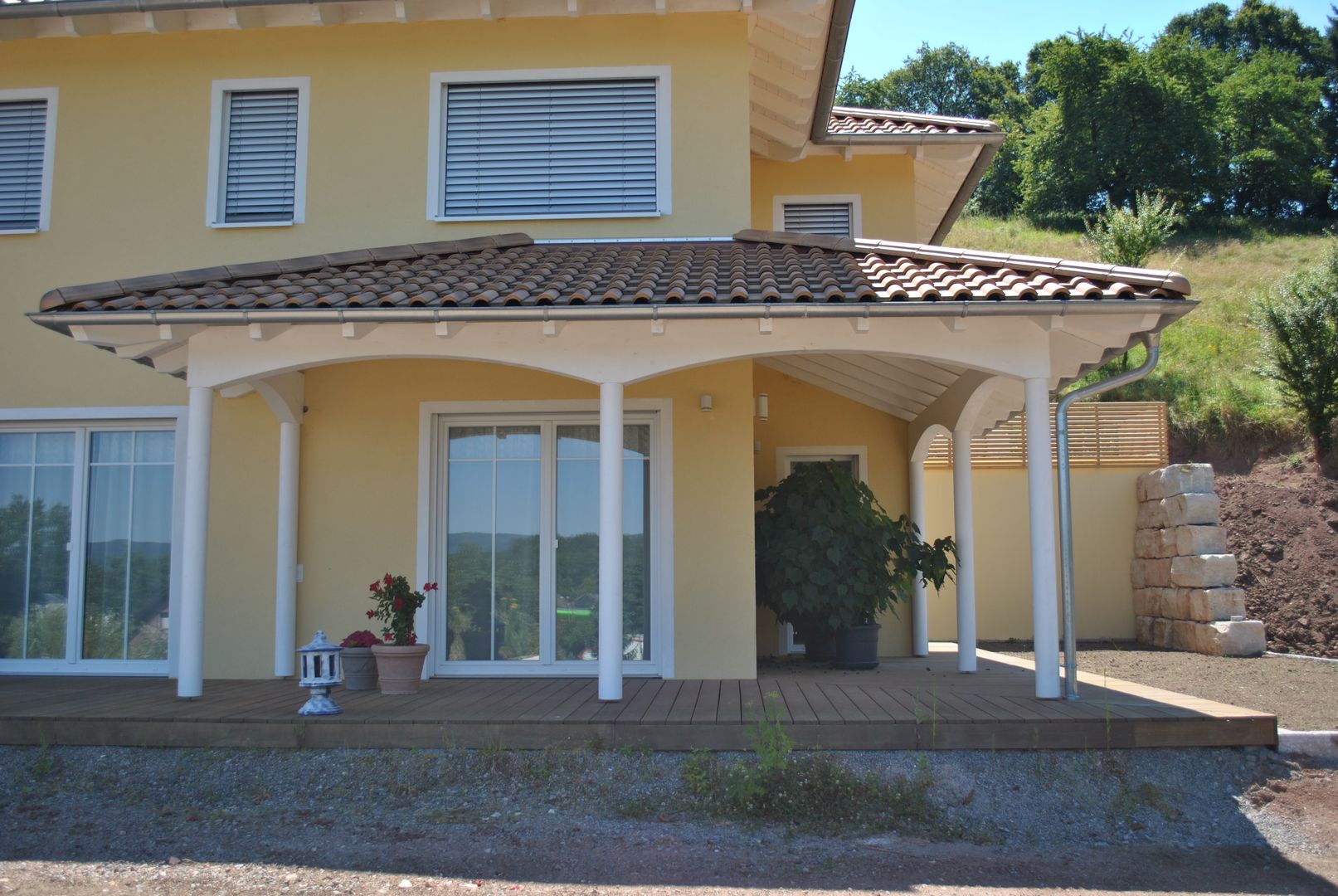 Villa Rimbach, Froese Dach Froese Dach Mediterranean style house