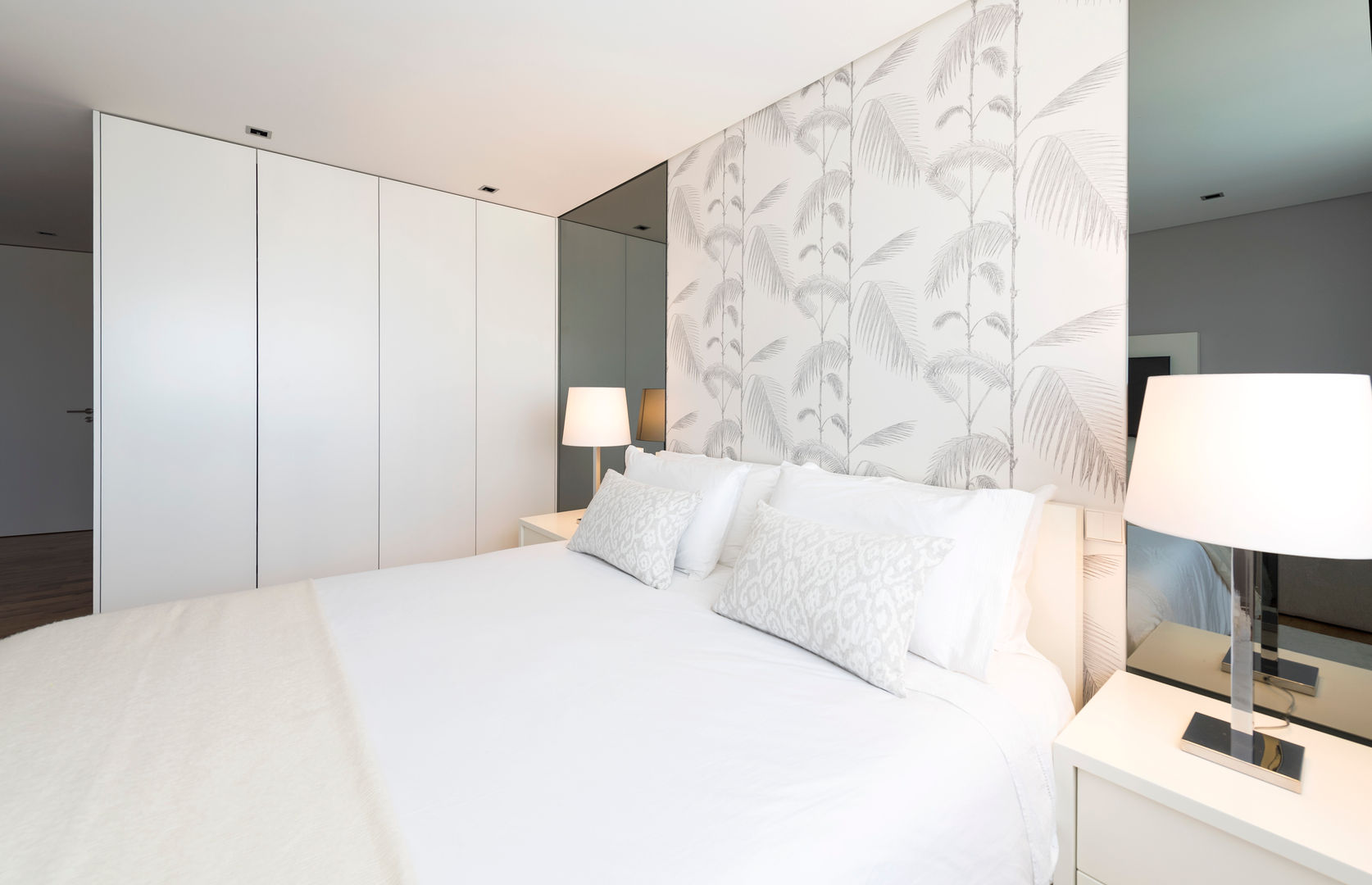 Home with a View, Filipa Cunha Interiores Filipa Cunha Interiores Modern style bedroom