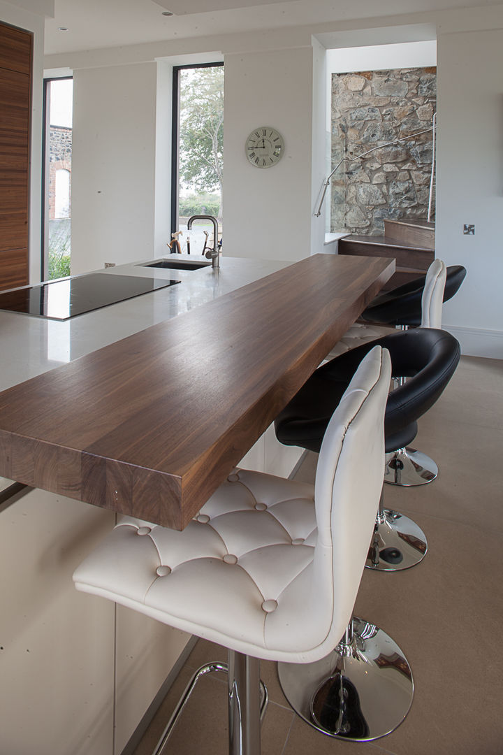 Restoration and extension of Grade 2 Listed country house, Des Ewing Residential Architects Des Ewing Residential Architects Kitchen