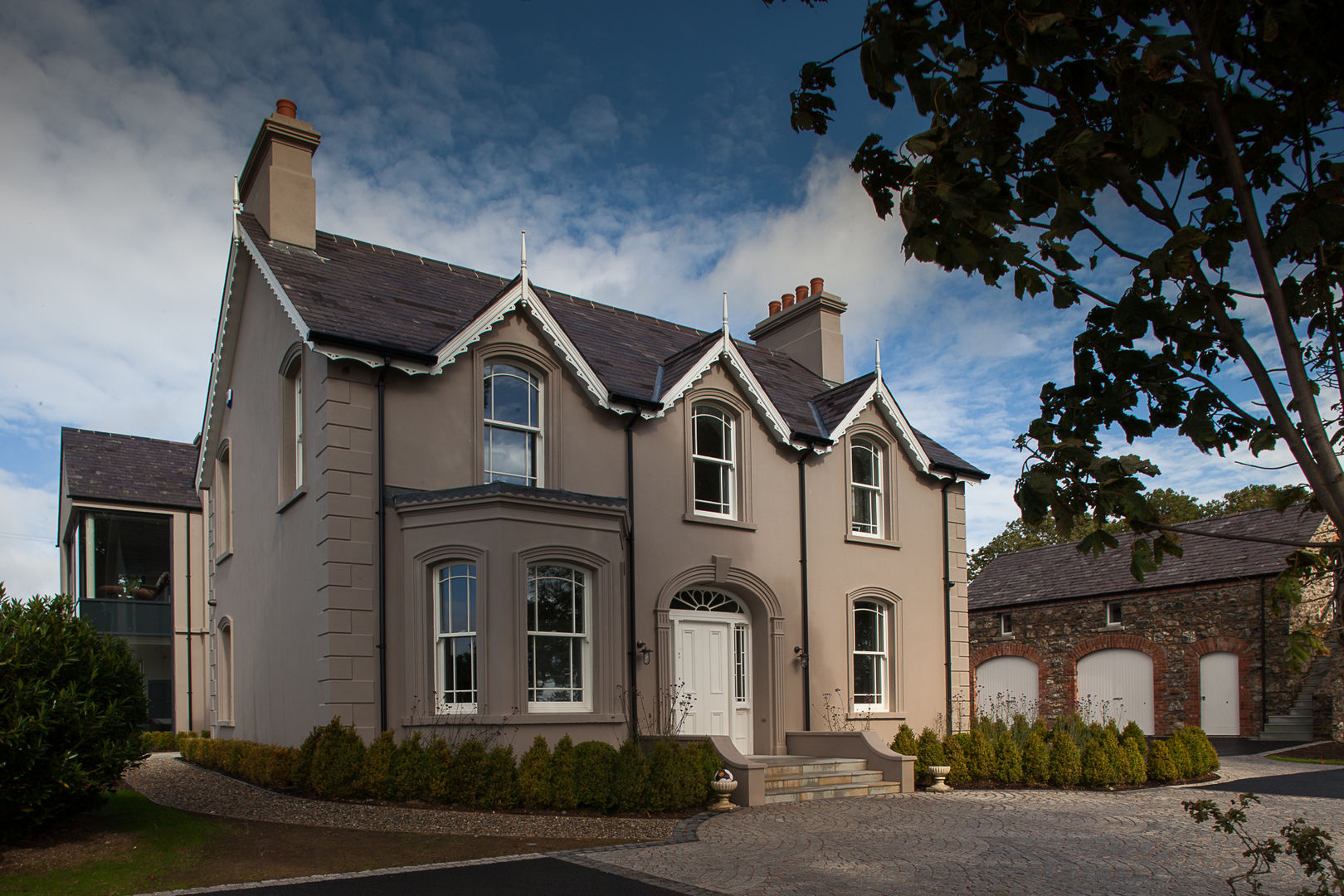 Restoration and extension of Grade 2 Listed country house, Des Ewing Residential Architects Des Ewing Residential Architects Country style house