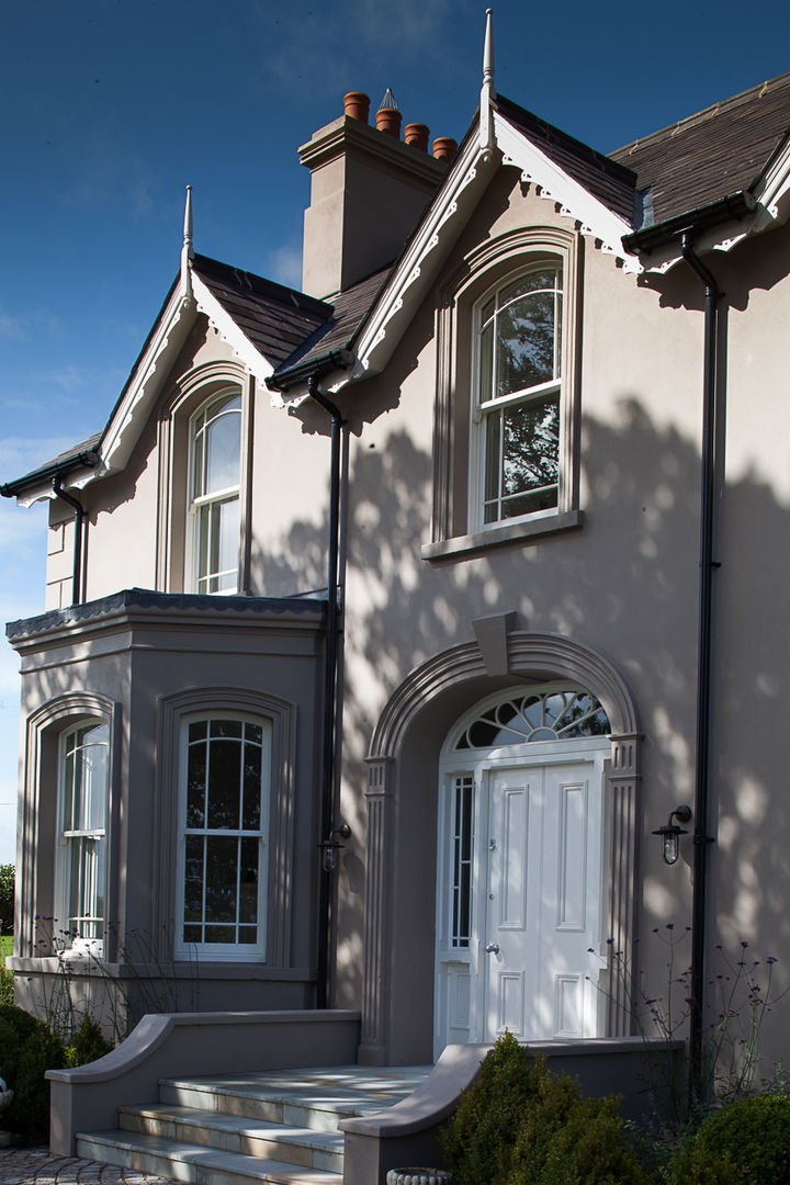 Restoration and extension of Grade 2 Listed country house, Des Ewing Residential Architects Des Ewing Residential Architects Country style houses