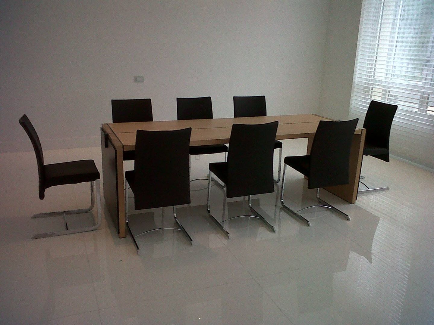 Departamento FAENA, NB INTERIORES NB INTERIORES Minimalist dining room Leather Grey Tables