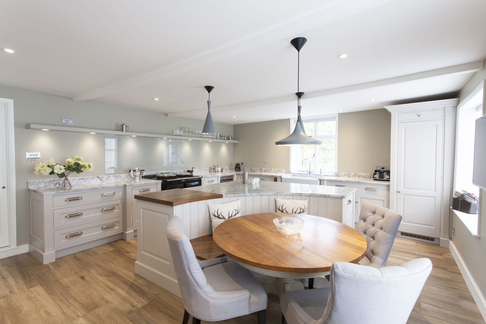 Pentlow Grand - Bespoke kitchen project in Suffok Baker & Baker Classic style kitchen kitchen seating,lighting,bench seating,kitchen table,handmade kitchen