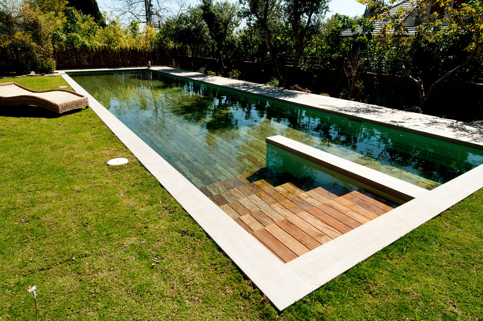 Wood deck Covered Movable Floor, AGOR Engineering AGOR Engineering Piscinas de estilo moderno