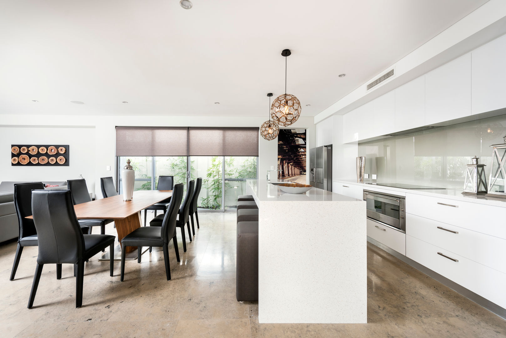 Kitchen & Dining Room Moda Interiors Modern kitchen Quartz