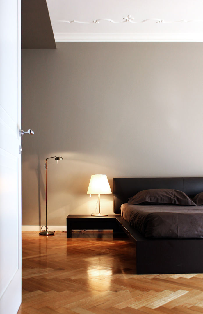 Via Magenta, Onice Architetti Onice Architetti Modern Bedroom Wood Wood effect
