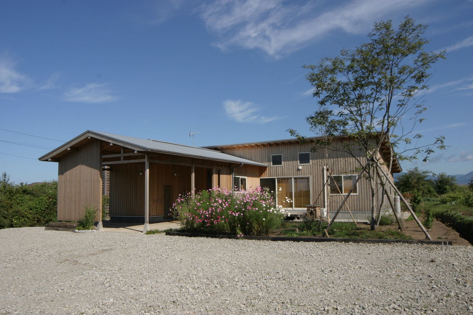 須田の家, 匙/今井ヒロカズ設計事務所 匙/今井ヒロカズ設計事務所 Casas de estilo ecléctico Madera Acabado en madera