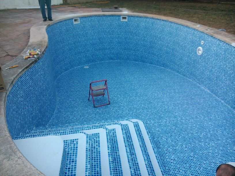 Detalles acabados revestimiento liner armado Diaz Pools