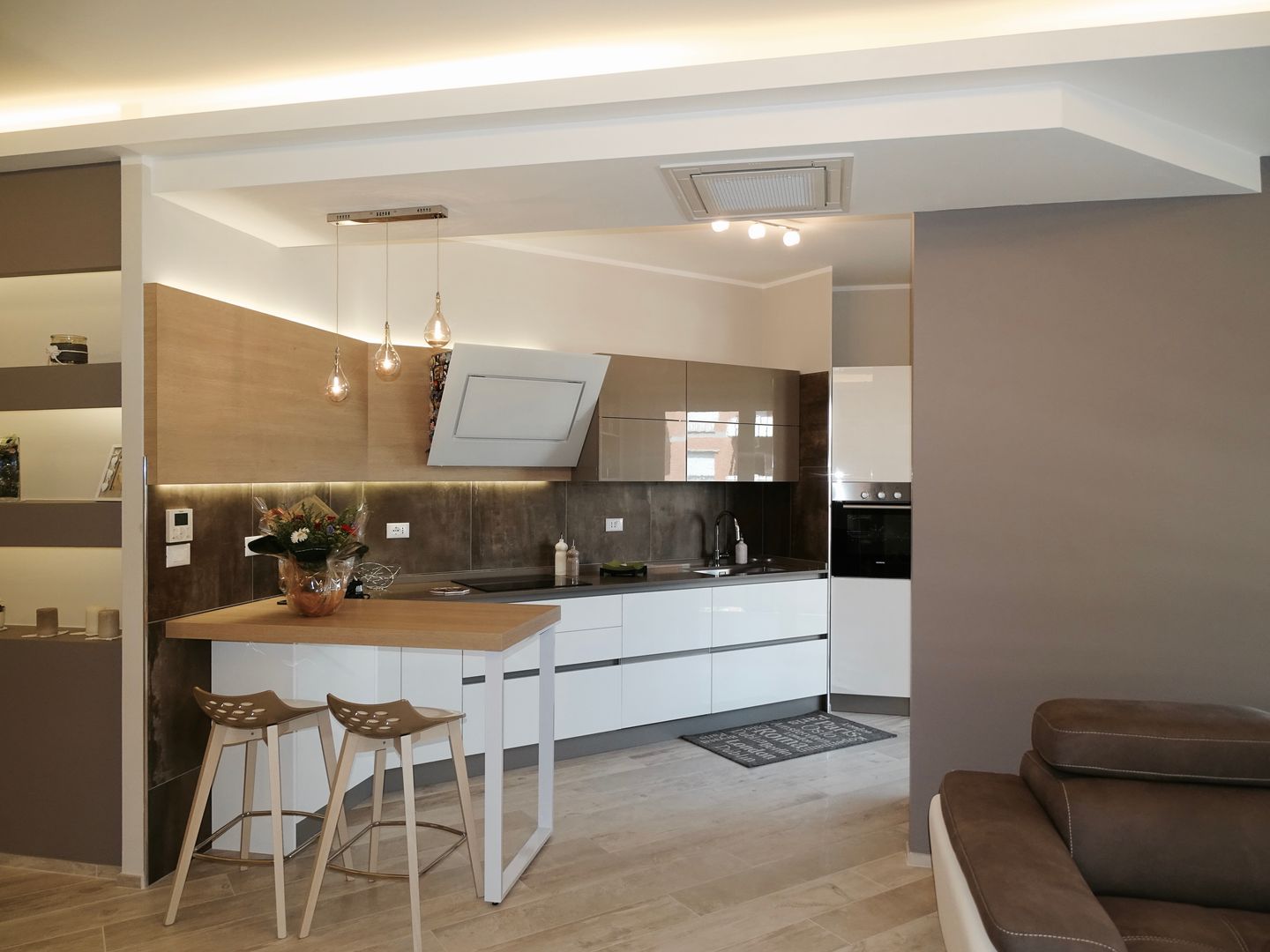 casa moderna a Roma, NicArch NicArch Modern kitchen