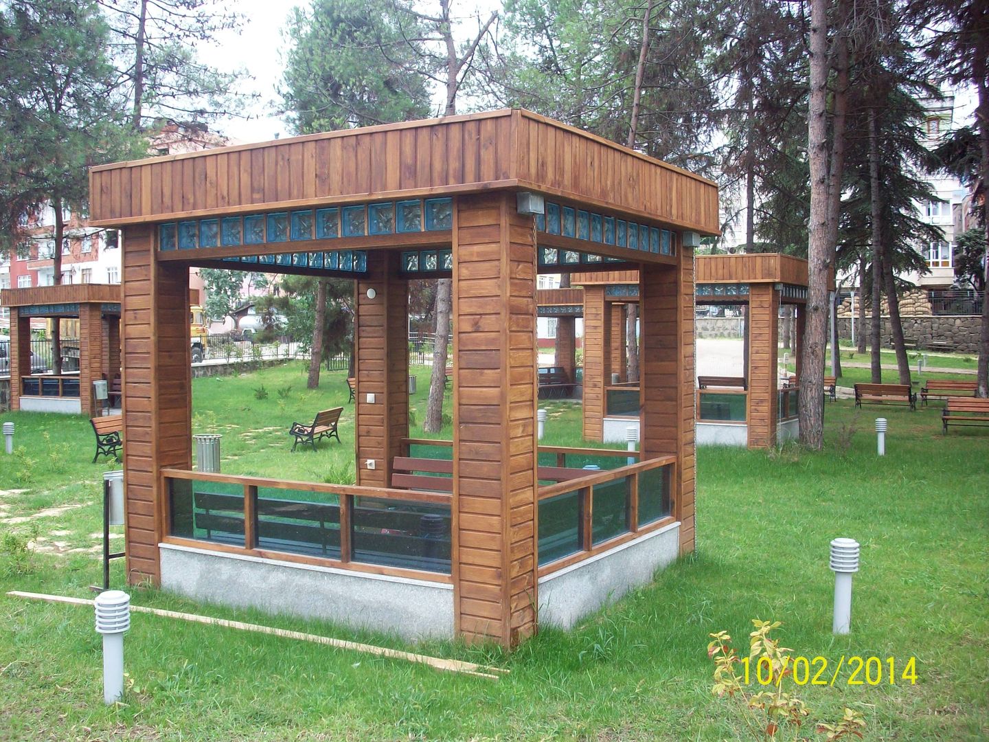 homify Giardino moderno Legno Effetto legno Mobili