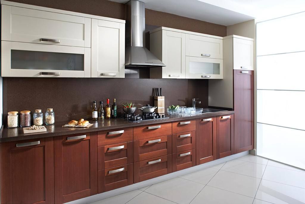 homify Modern kitchen لکڑی Wood effect Cabinets & shelves