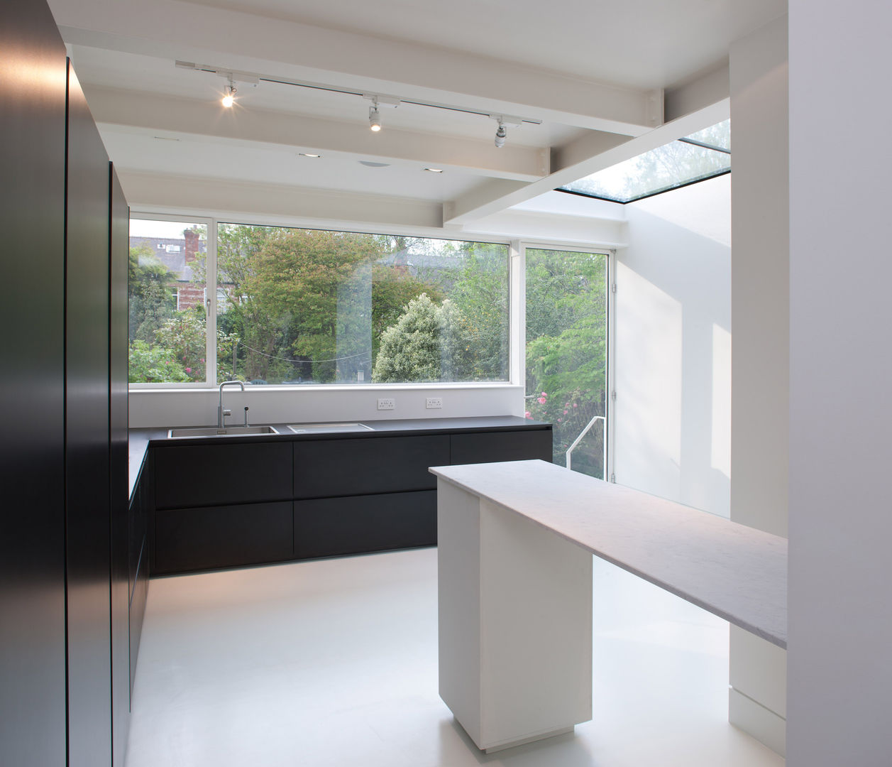 Dudley Road in Manchester, Studio Maurice Shapero Studio Maurice Shapero Modern kitchen