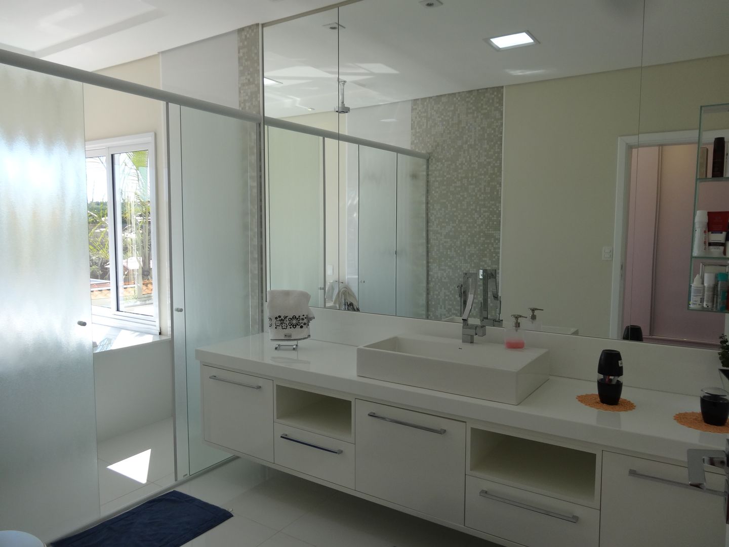 Casa SN, Lozí - Projeto e Obra Lozí - Projeto e Obra Modern bathroom