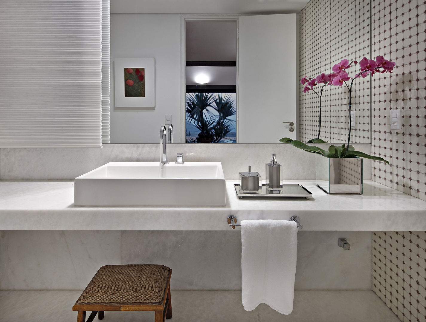 CASA DO SOL, David Guerra Arquitetura e Interiores David Guerra Arquitetura e Interiores Tropical style bathrooms