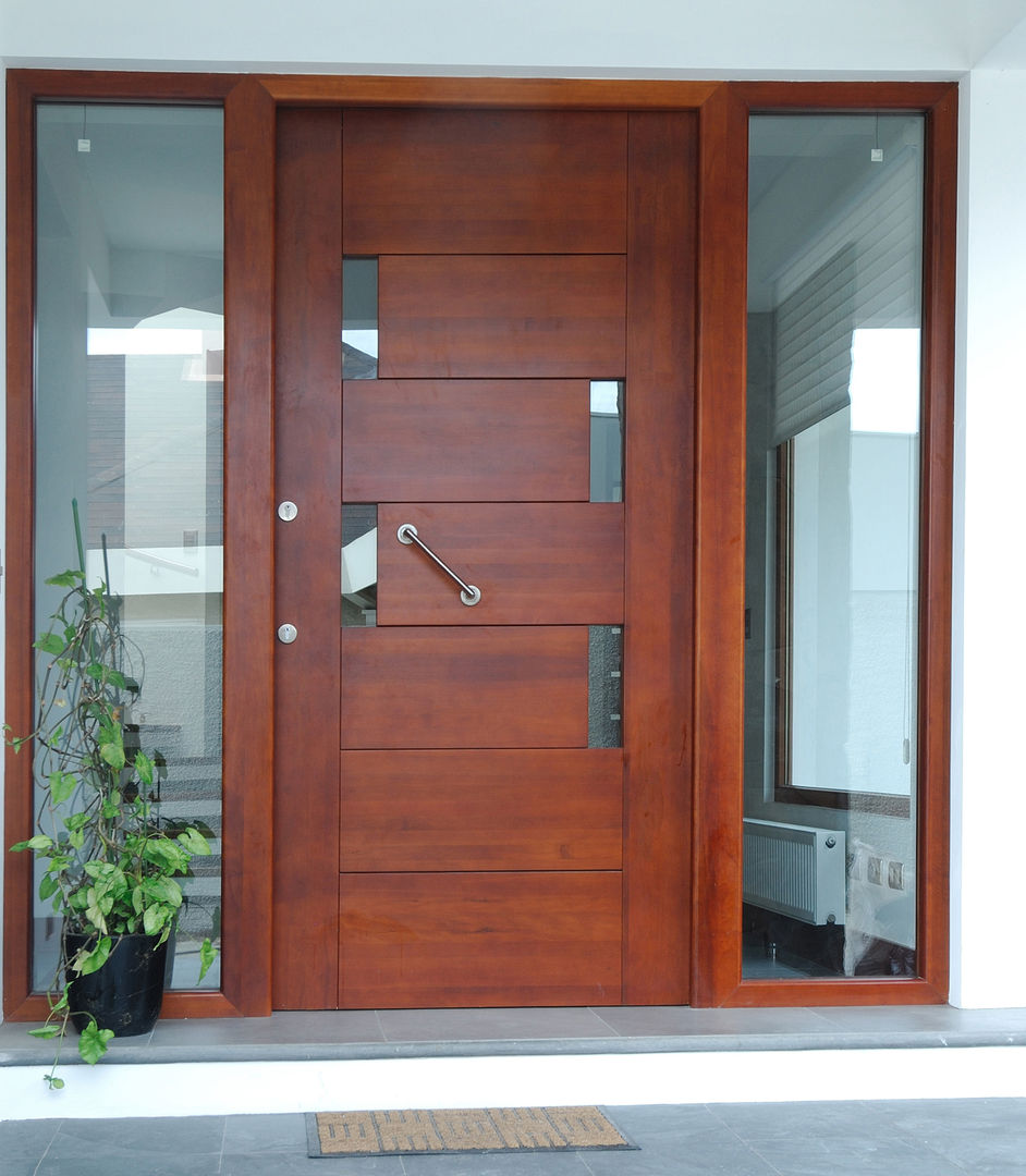 PUERTAS DE MADERA DE LENGA, Ignisterra S.A. Ignisterra S.A. Modern windows & doors Wood Wood effect
