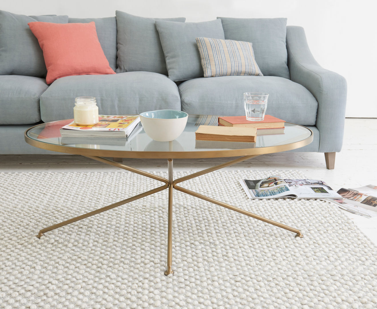 Keeper coffee table Loaf Salas de estilo moderno Mesas de centro y auxiliares