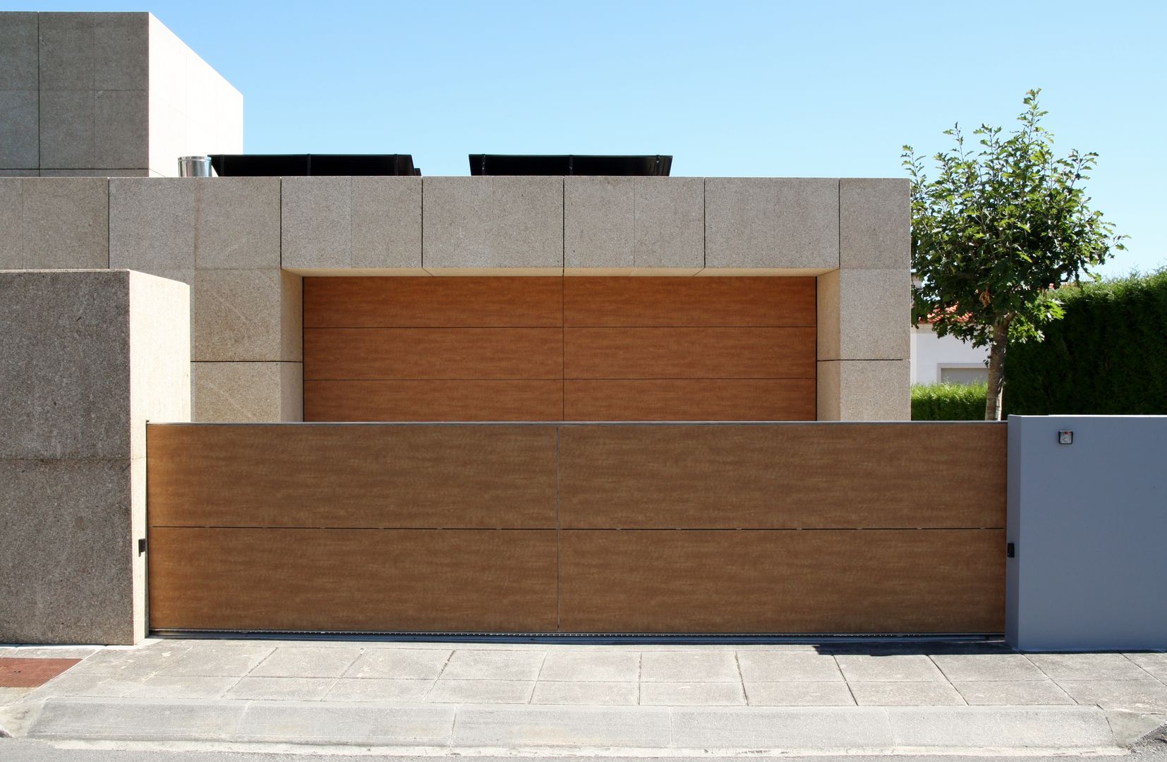 Viana House , Valdemar Coutinho Arquitectos Valdemar Coutinho Arquitectos منازل