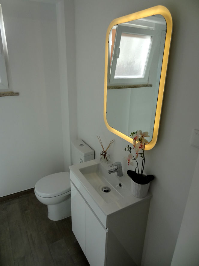 Casa de banho Happy Ideas At Home - Arquitetura e Remodelação de Interiores Banheiros modernos