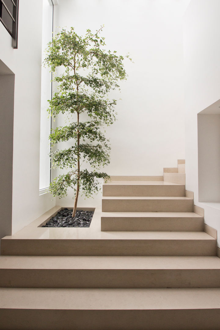 Casa LH, IX2 arquitectura IX2 arquitectura Modern corridor, hallway & stairs