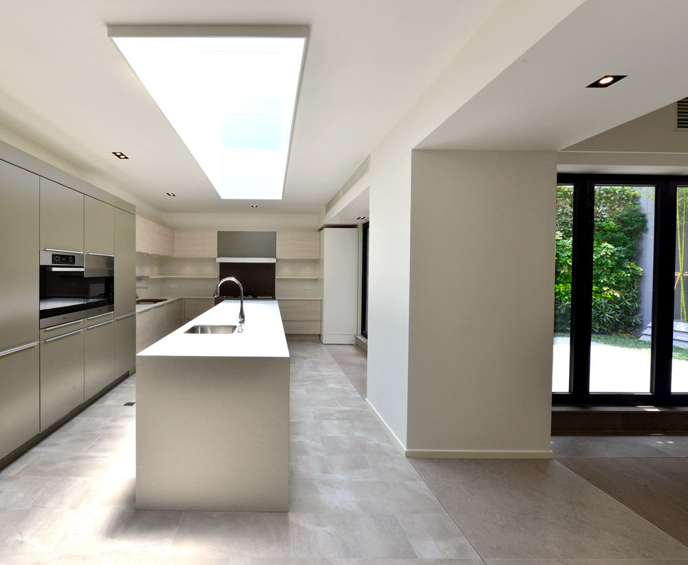 THE RIBBON HOUSE, FAK3 FAK3 Minimalist kitchen