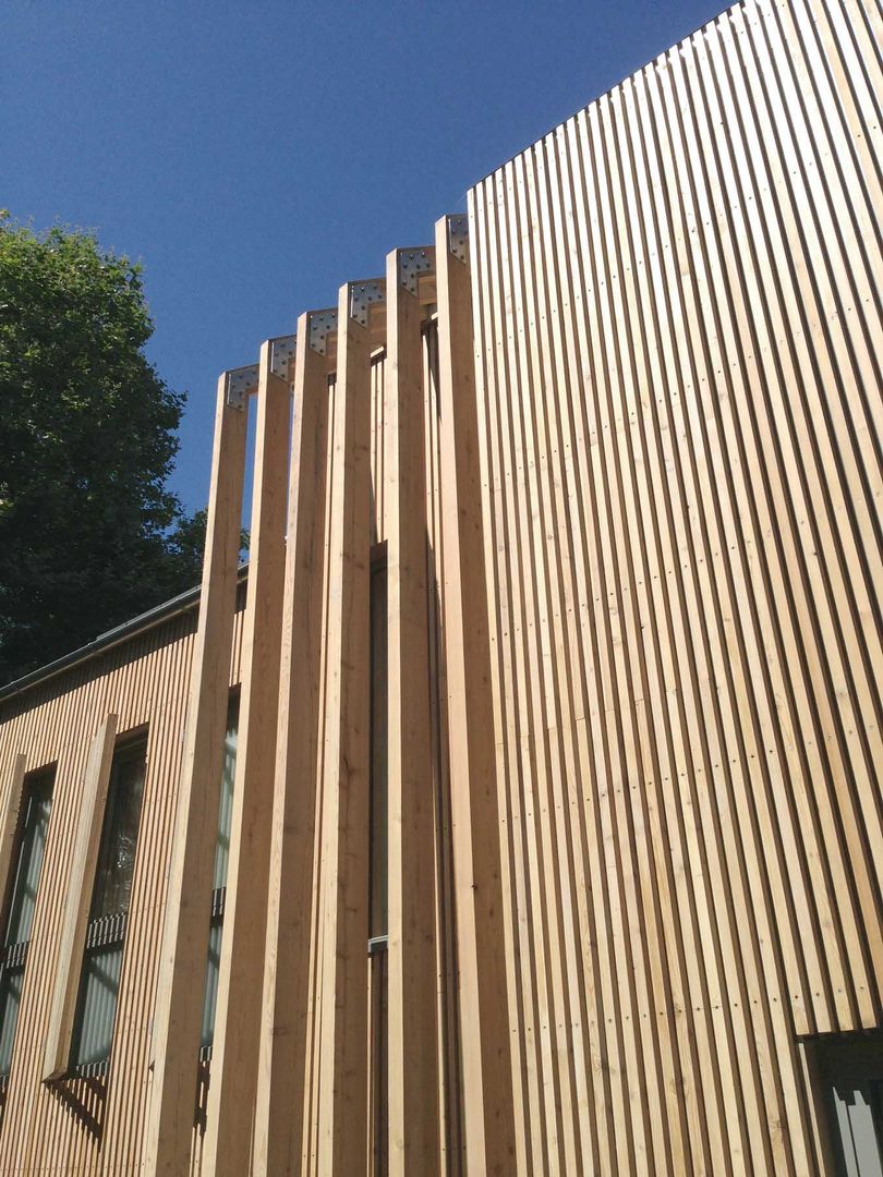 Private Residence - Scoble Place, London Designcubed Casas modernas Madeira Efeito de madeira wood cladding