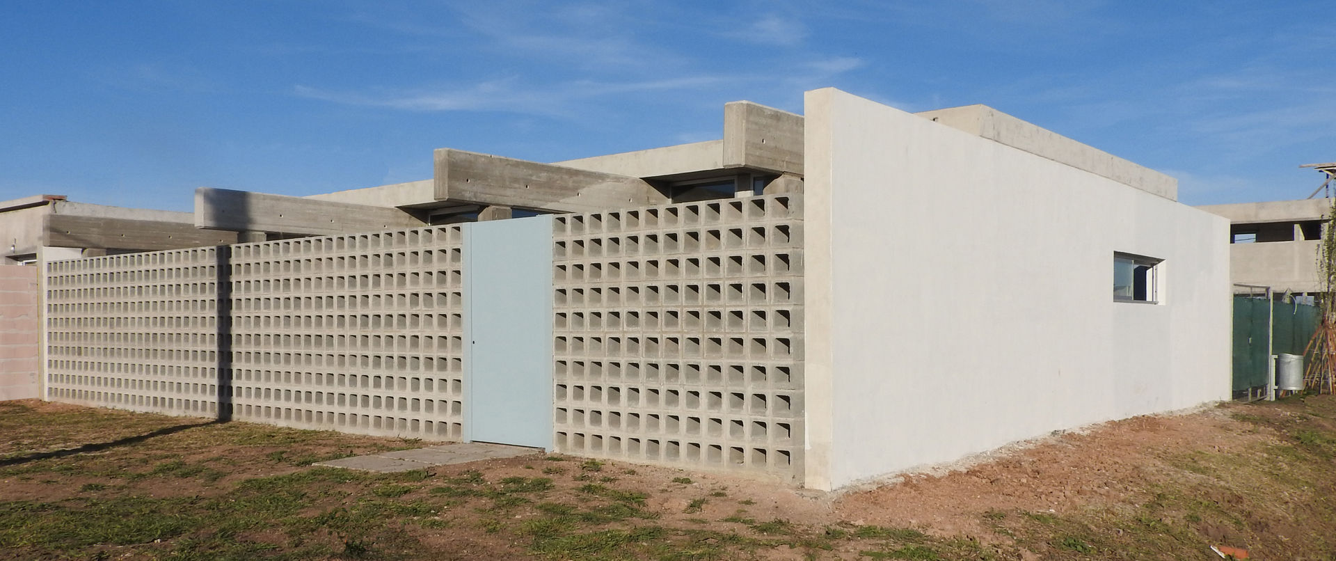 VIVIENDA RR, riverorolnyarquitectos riverorolnyarquitectos Casas de estilo moderno