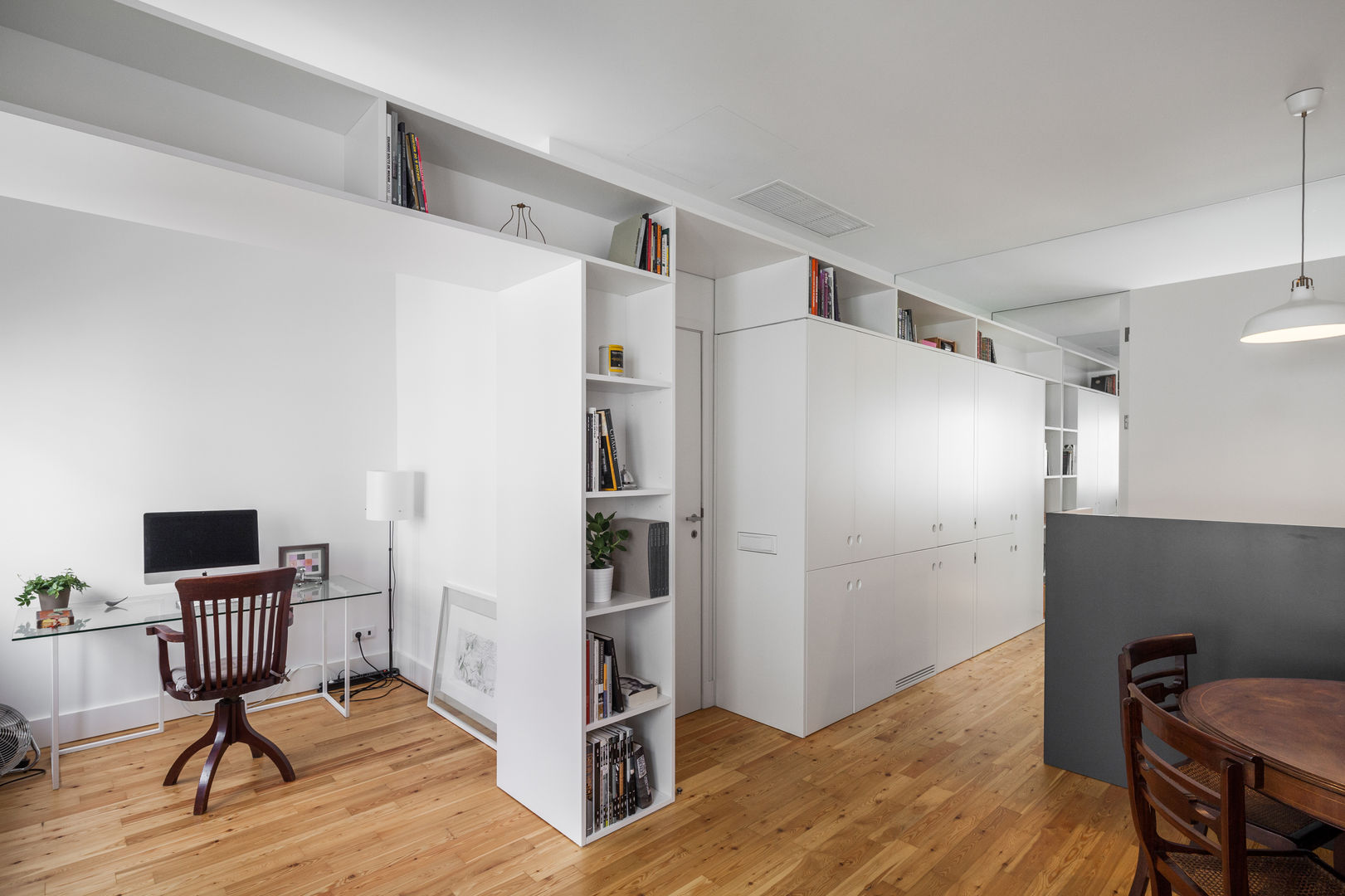 Apartamento AB9 — Estefânia, Lisboa, FMO ARCHITECTURE FMO ARCHITECTURE Minimalst style study/office
